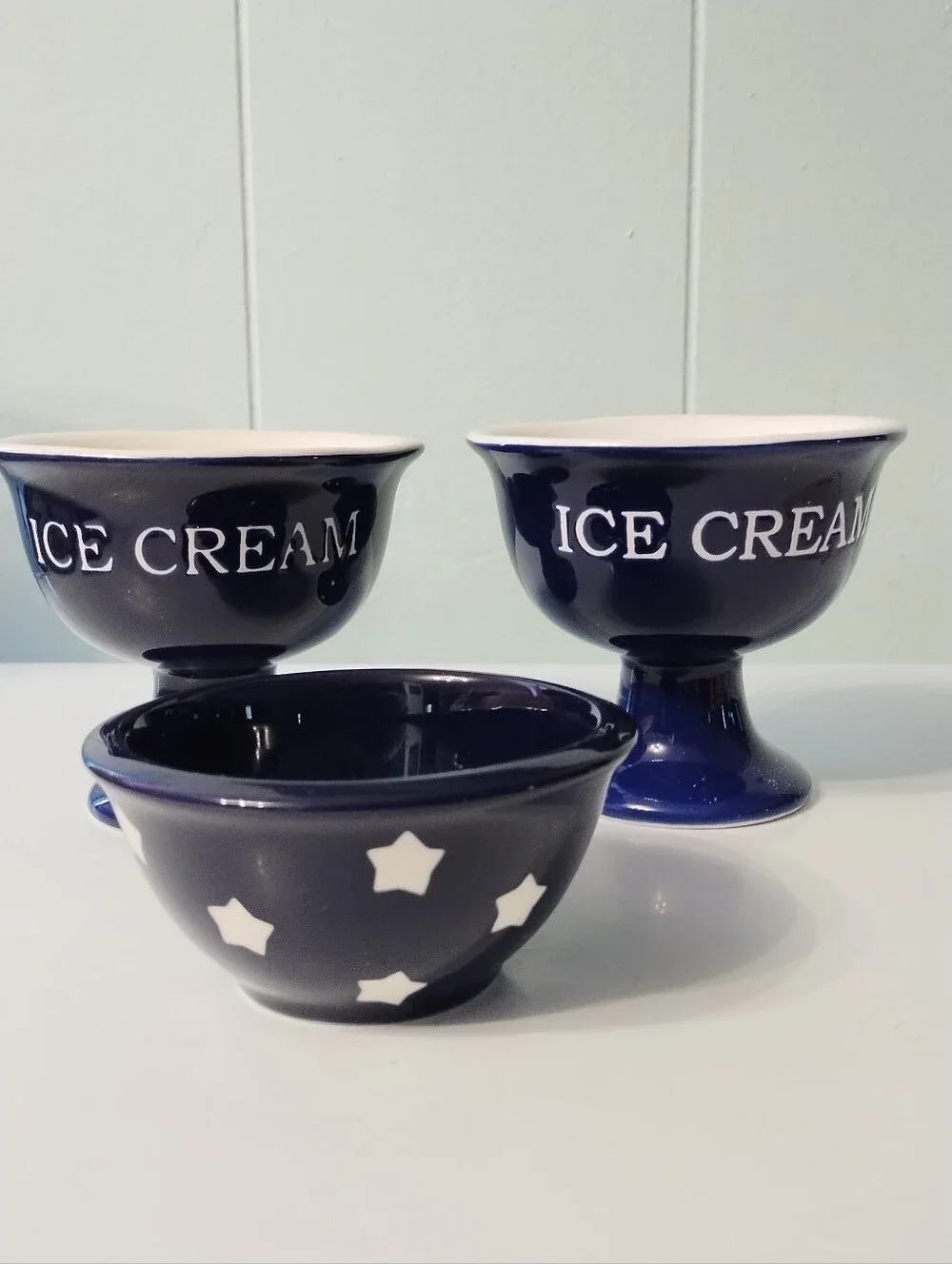 Blue Ceramic Ice Cream Bowls and Star Snack Bowl - Set of 4 Terramoto